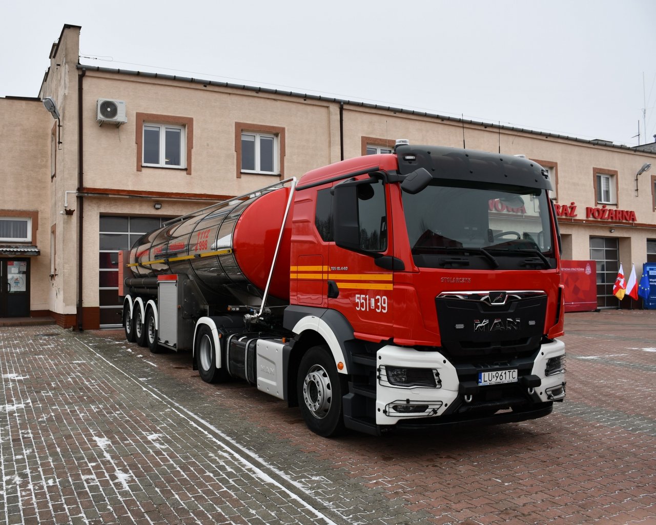 132n53