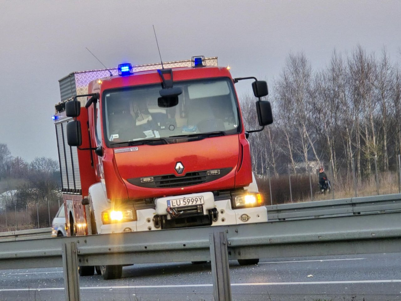 133h43