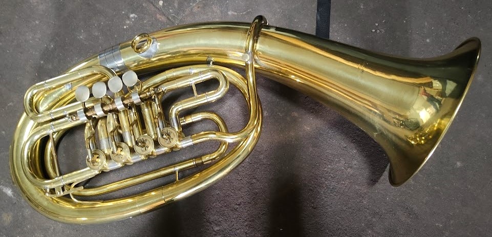 poz.61 Sakshorn barytonowy B Amati