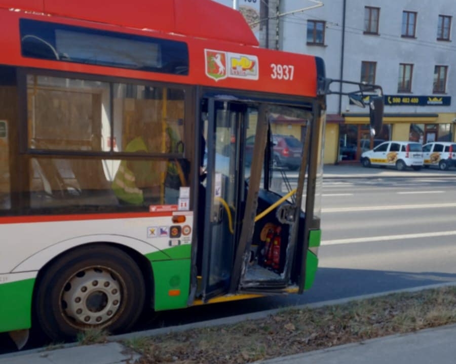 6df956d1-d24a-478d-b09b-b7418ddfeb92