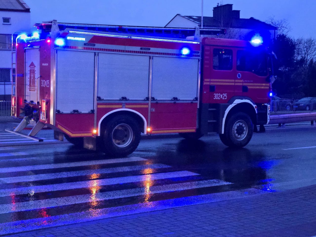 133j40