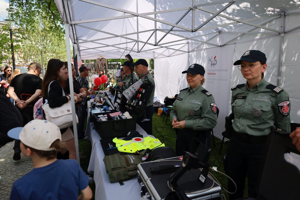 134d25