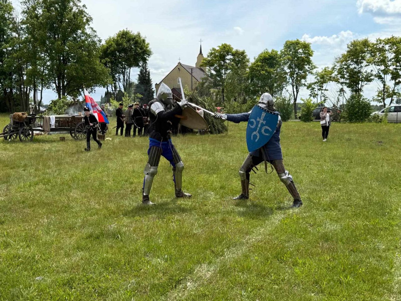 134y35