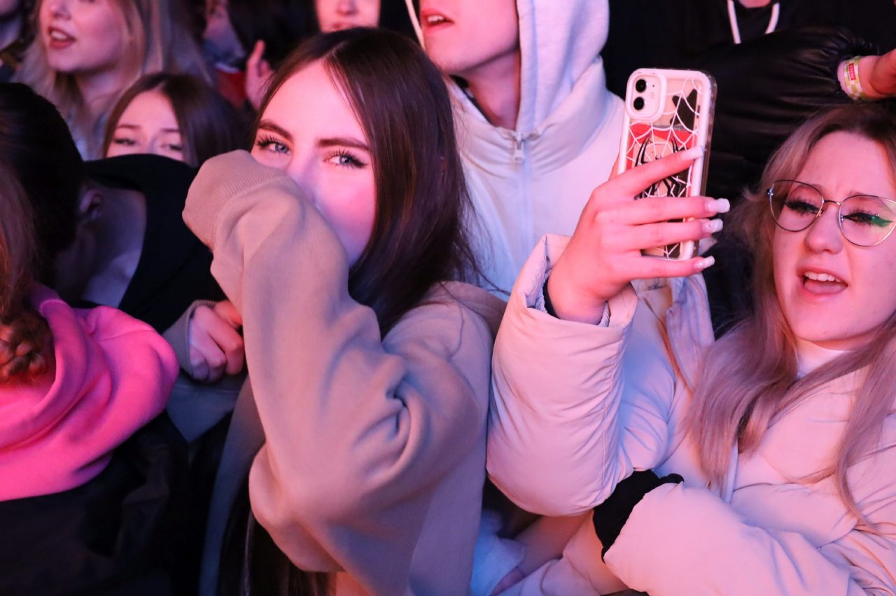134j56