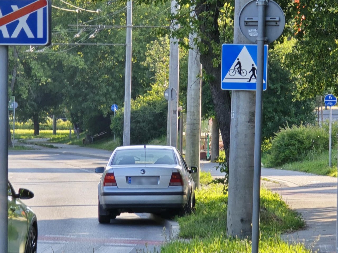 135j77
