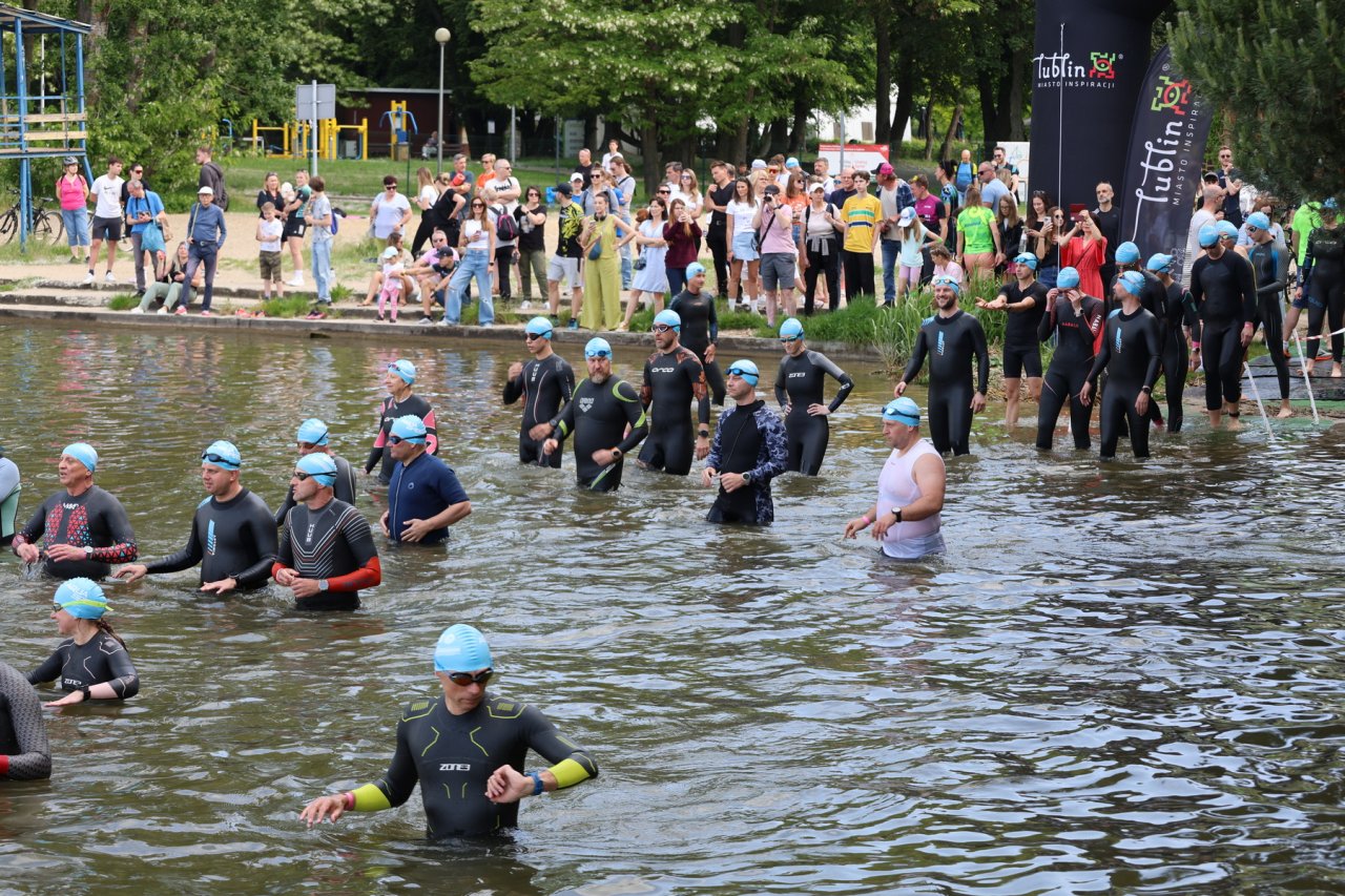 IN8A7324