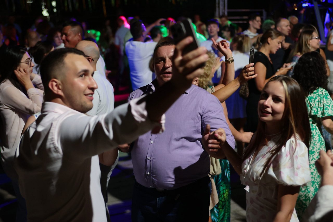 PMR66568_v1