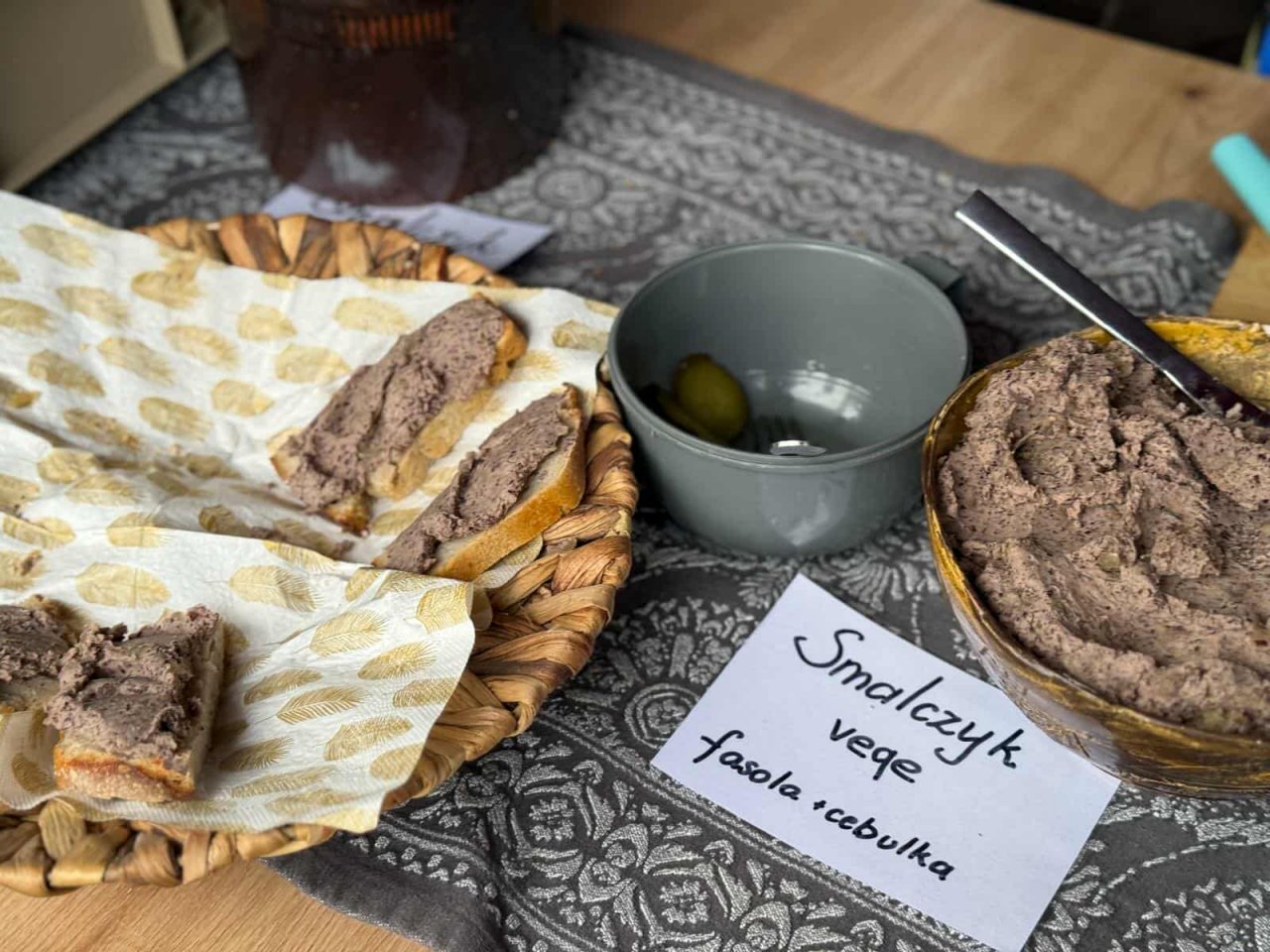139x76