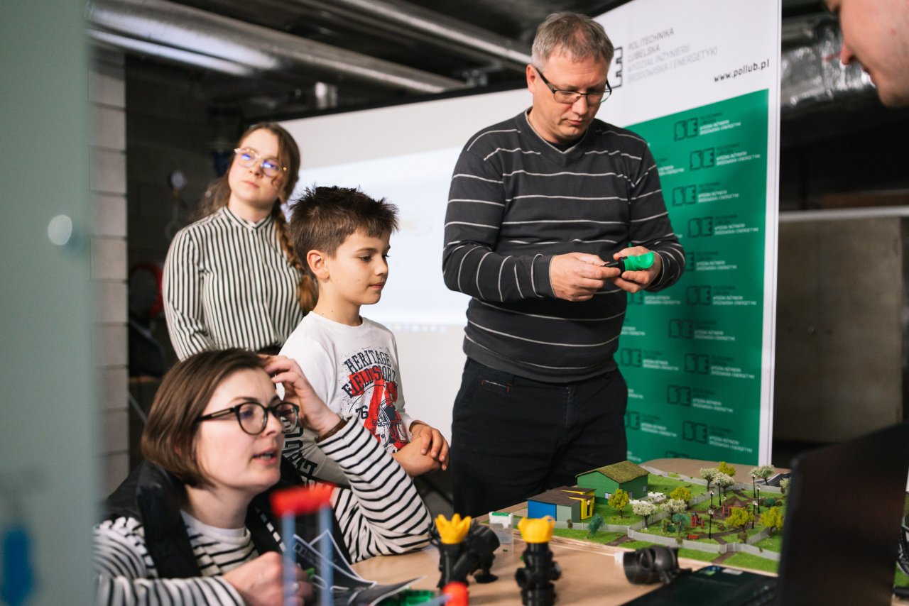 Noc Inzyniera 24.04.2026 (fot. Tomasz Nowak)-23