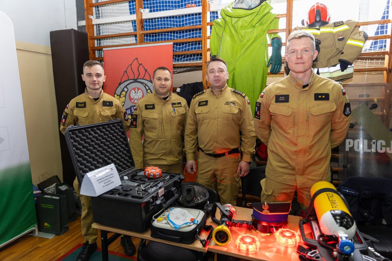 141i94