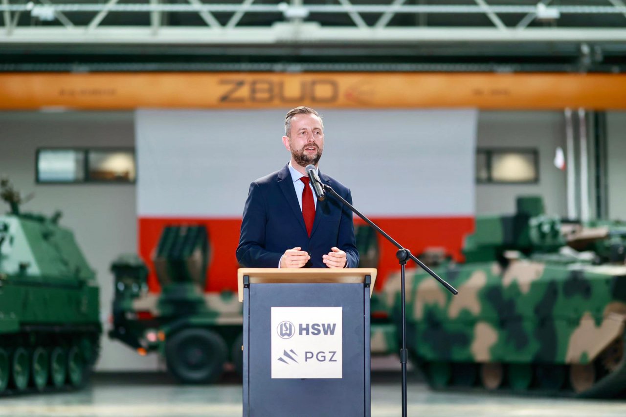 huta-stalowa-wola-z-kolejnymi-zamwieniami-dla-wojska-finansowanymi-w-ramach-safe_55301895127_o