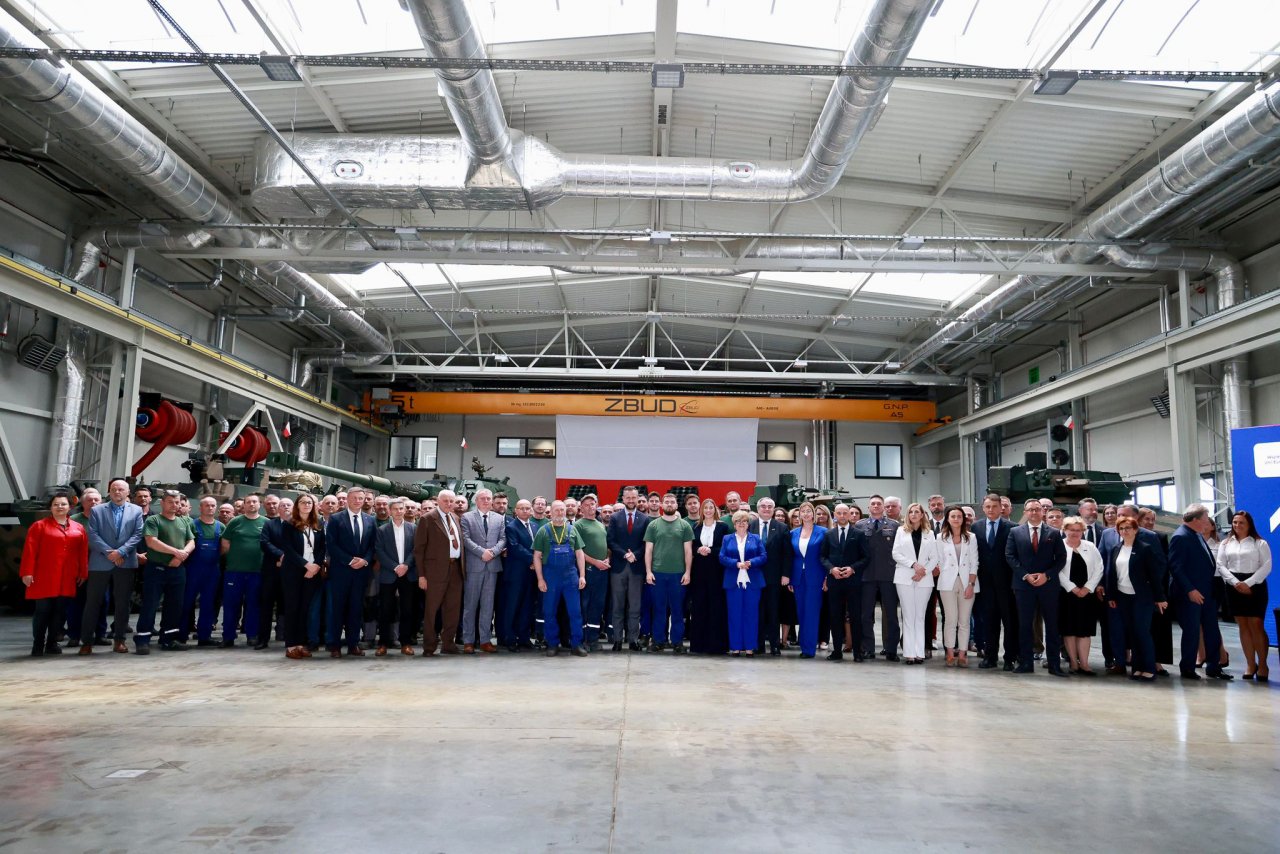 huta-stalowa-wola-z-kolejnymi-zamwieniami-dla-wojska-finansowanymi-w-ramach-safe_55301895177_o
