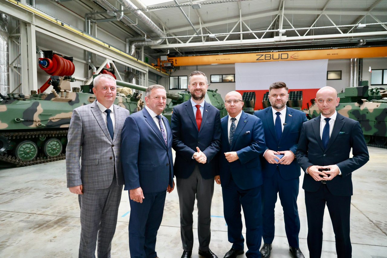 huta-stalowa-wola-z-kolejnymi-zamwieniami-dla-wojska-finansowanymi-w-ramach-safe_55302805176_o