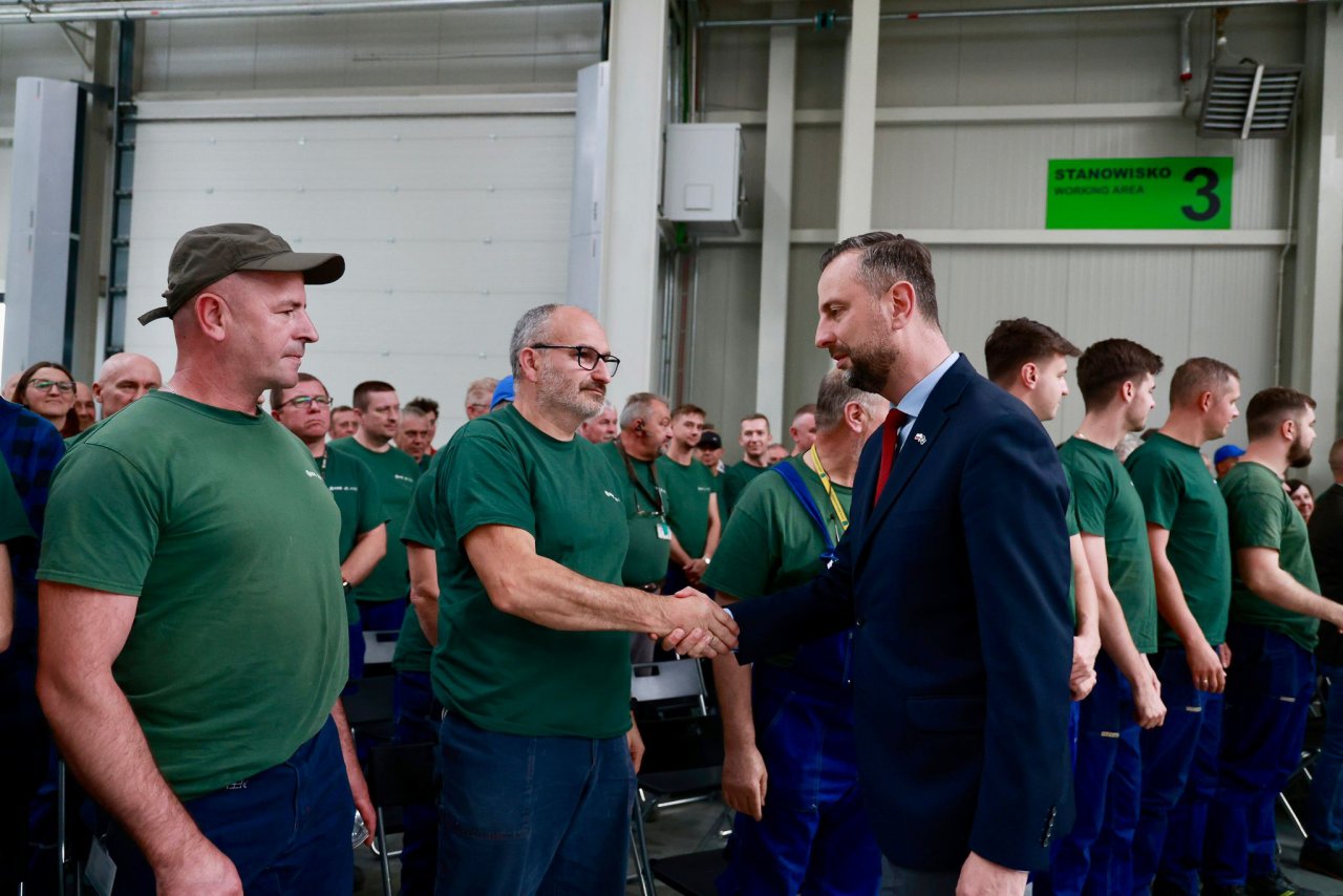 huta-stalowa-wola-z-kolejnymi-zamwieniami-dla-wojska-finansowanymi-w-ramach-safe_55302805191_o