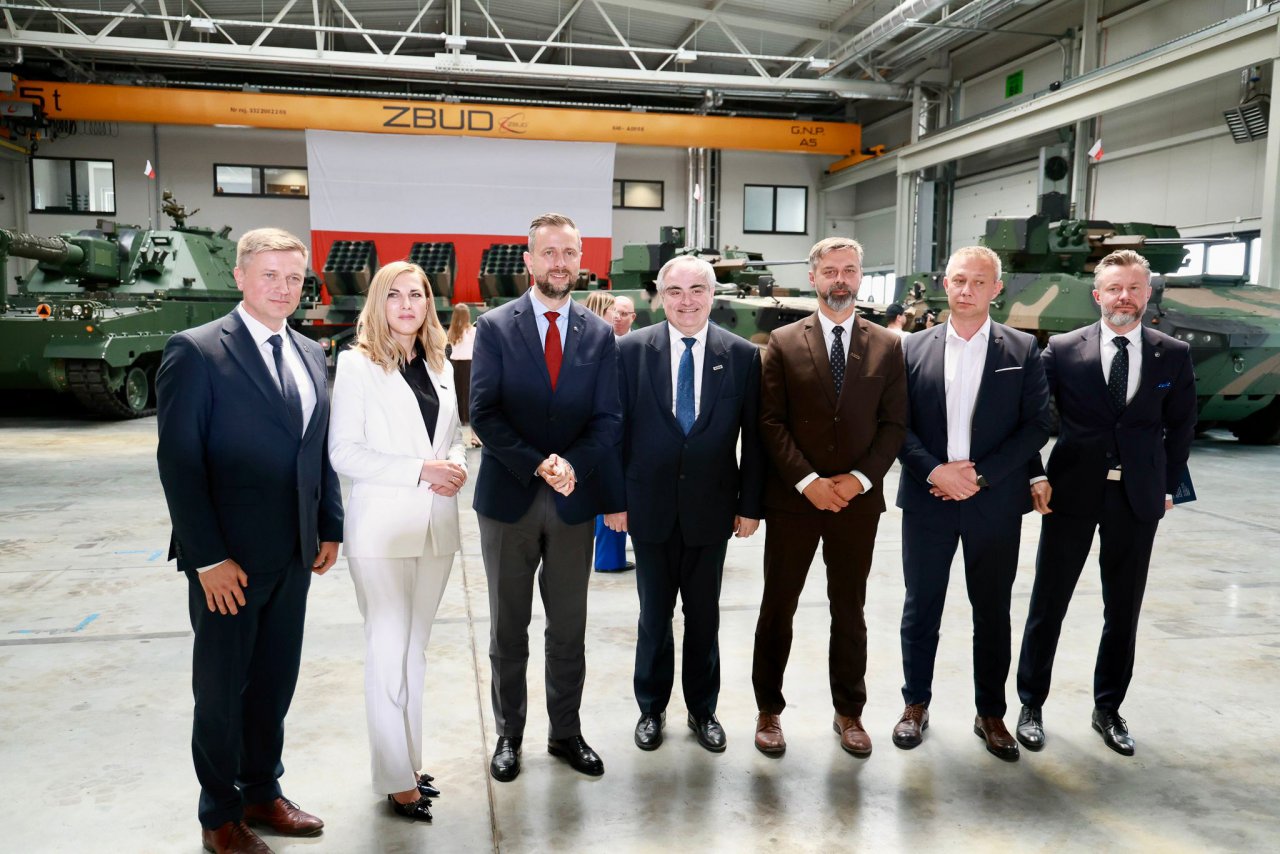 huta-stalowa-wola-z-kolejnymi-zamwieniami-dla-wojska-finansowanymi-w-ramach-safe_55302805226_o