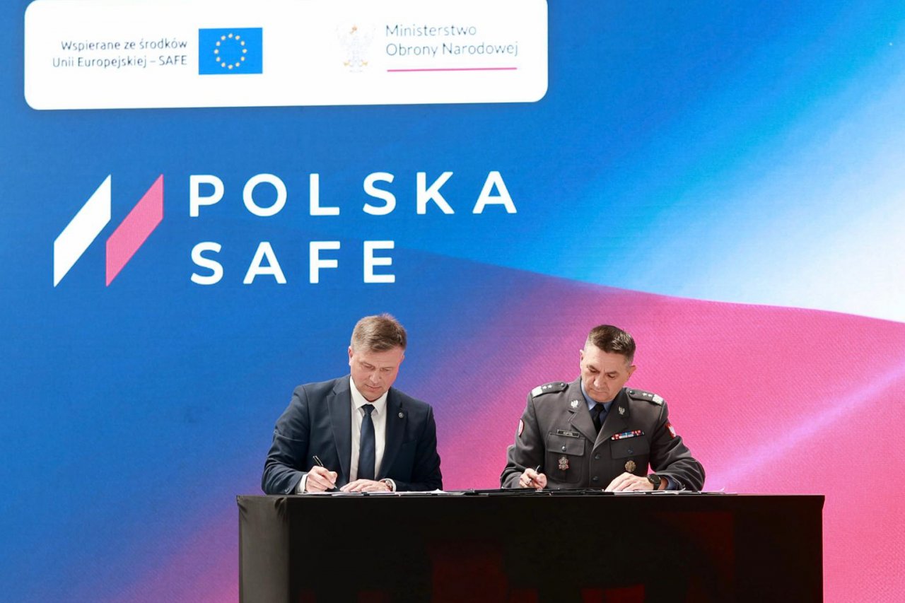 huta-stalowa-wola-z-kolejnymi-zamwieniami-dla-wojska-finansowanymi-w-ramach-safe_55302805241_o