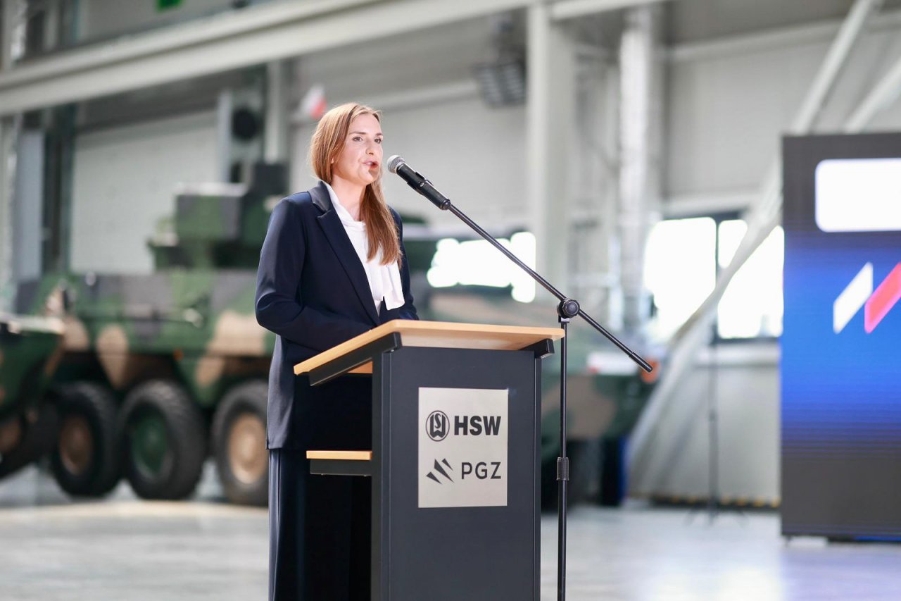huta-stalowa-wola-z-kolejnymi-zamwieniami-dla-wojska-finansowanymi-w-ramach-safe_55303037569_o