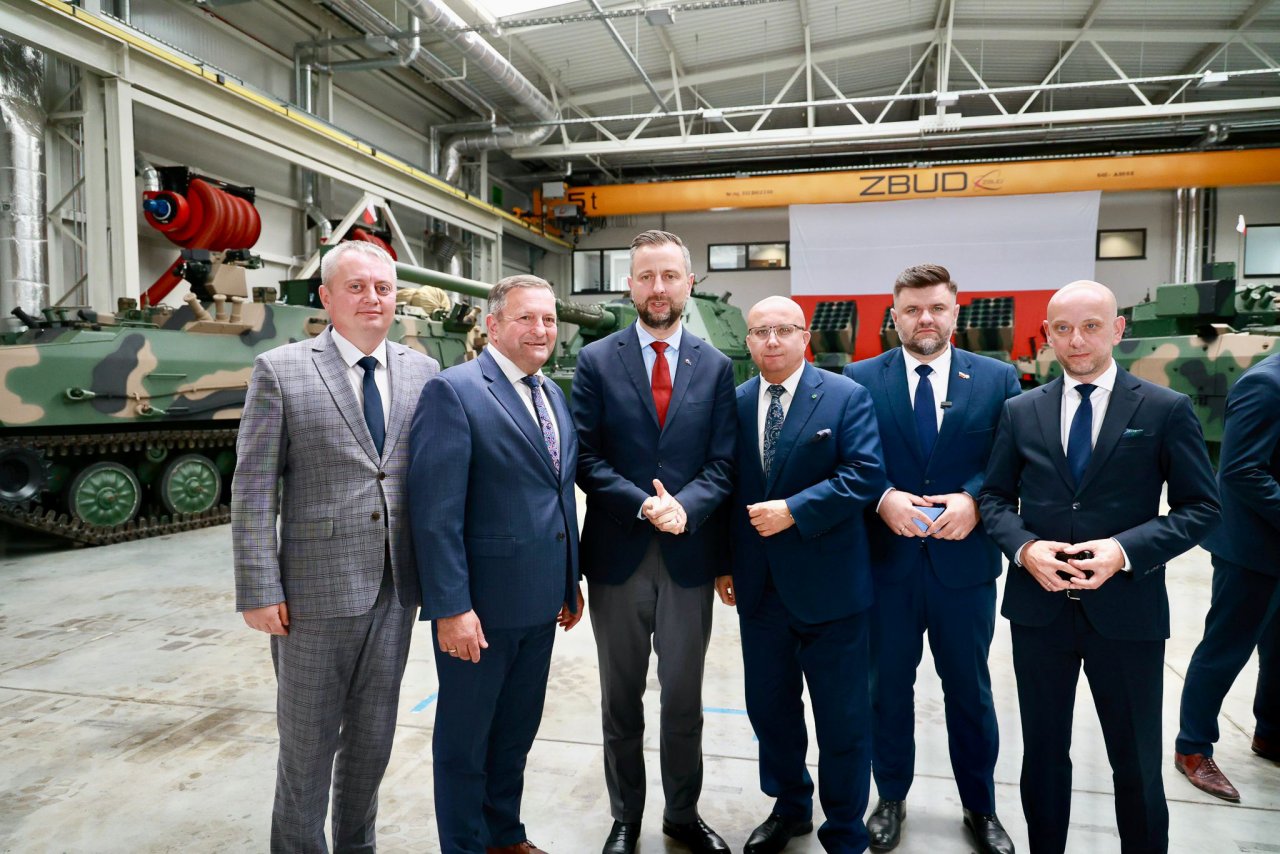 huta-stalowa-wola-z-kolejnymi-zamwieniami-dla-wojska-finansowanymi-w-ramach-safe_55303213755_o