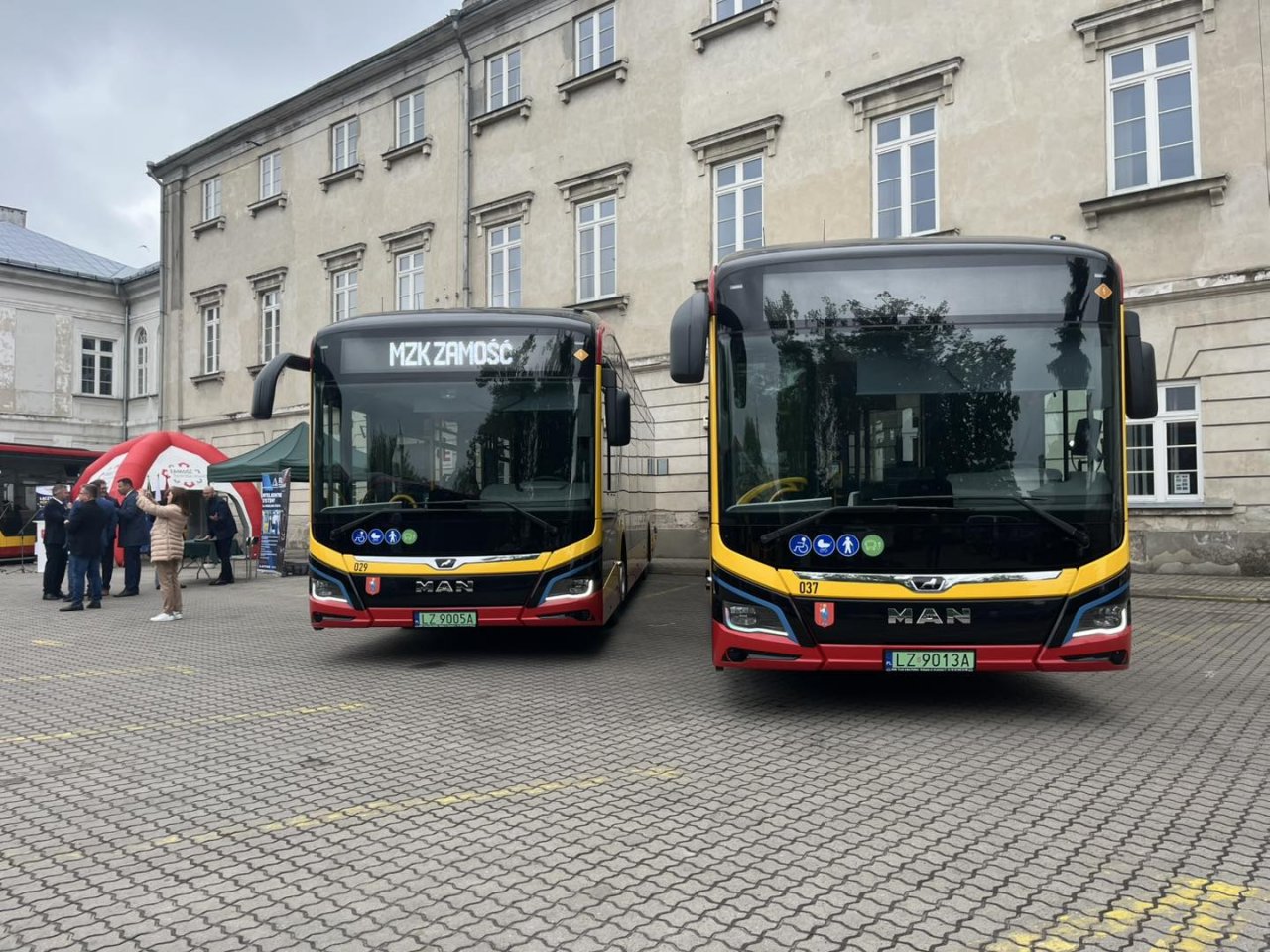 141y78