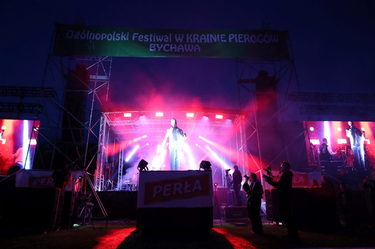 142j3
