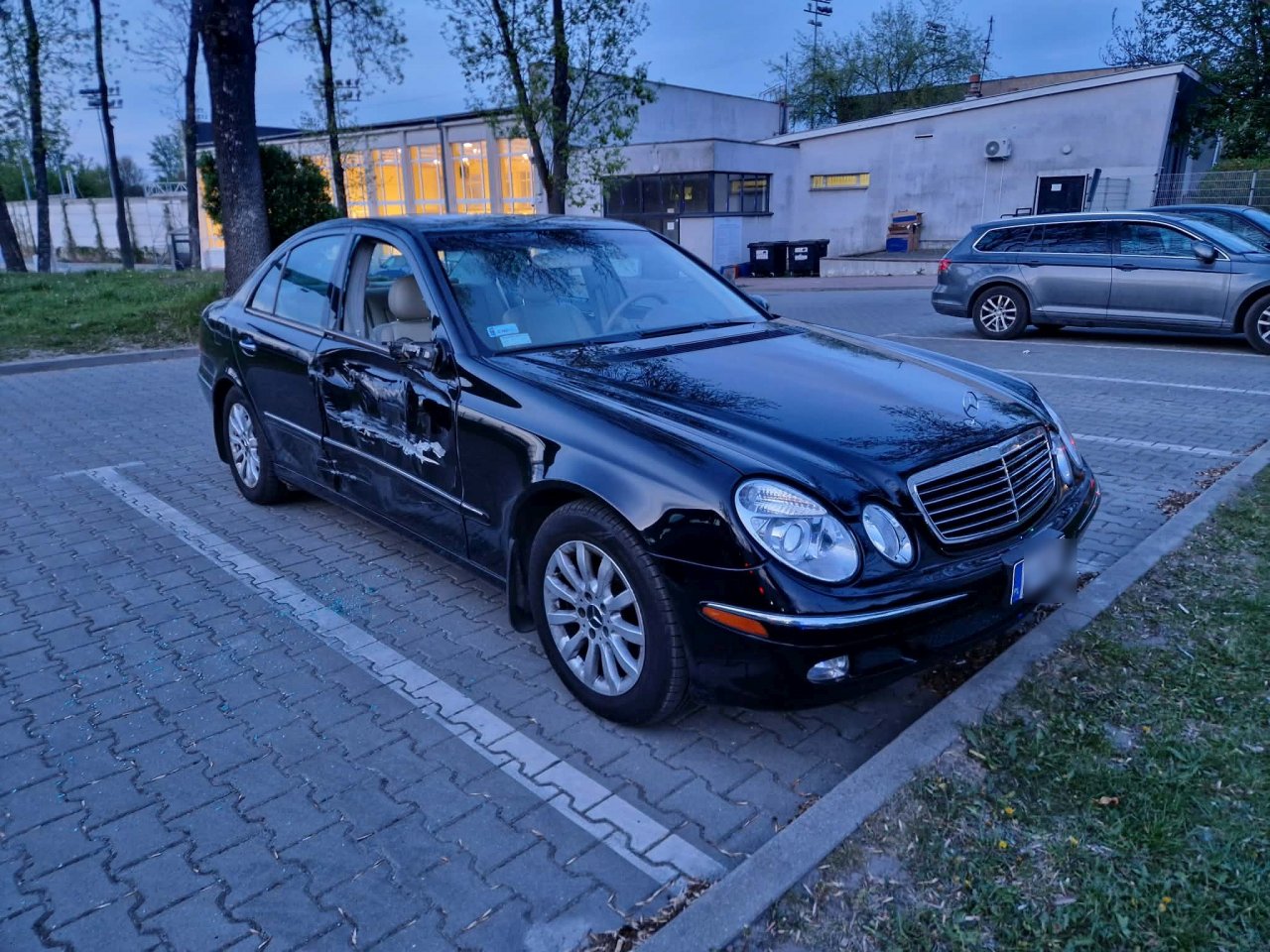 141u56