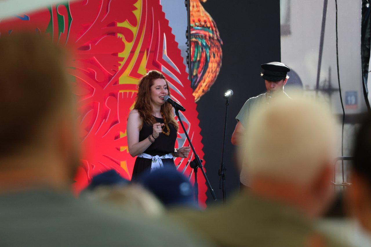 IN8A1937