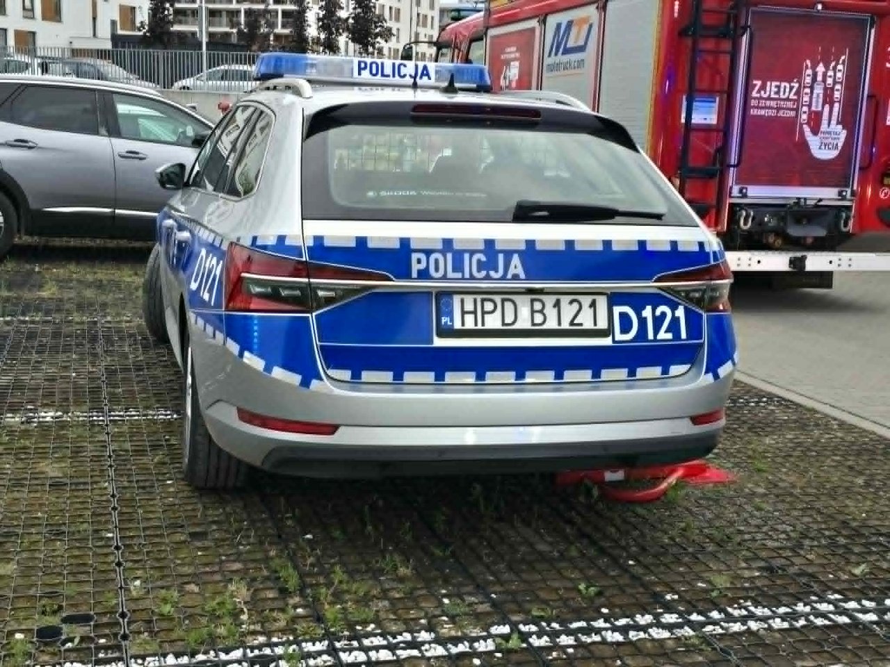 143b5