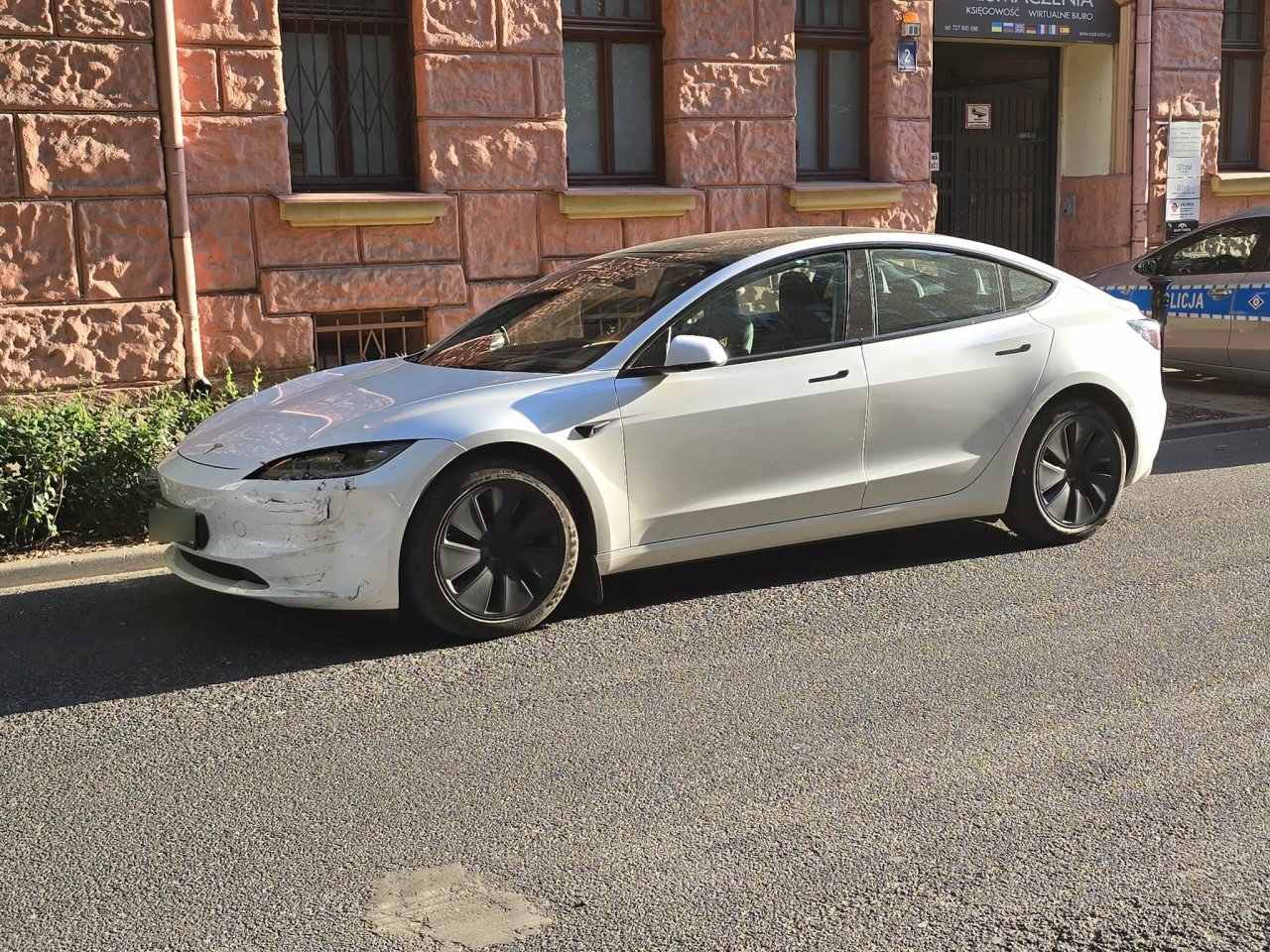 143j35