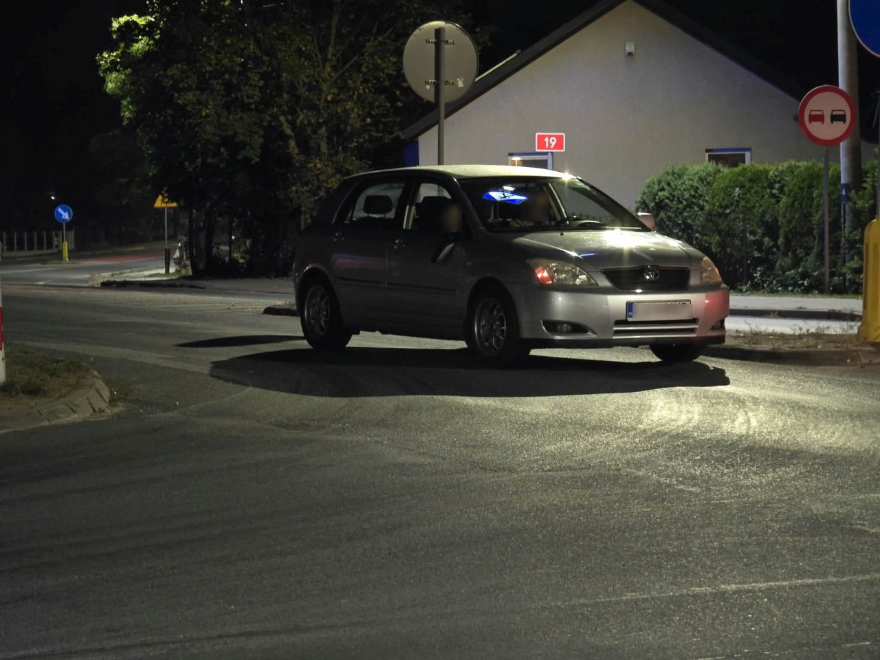 144r52