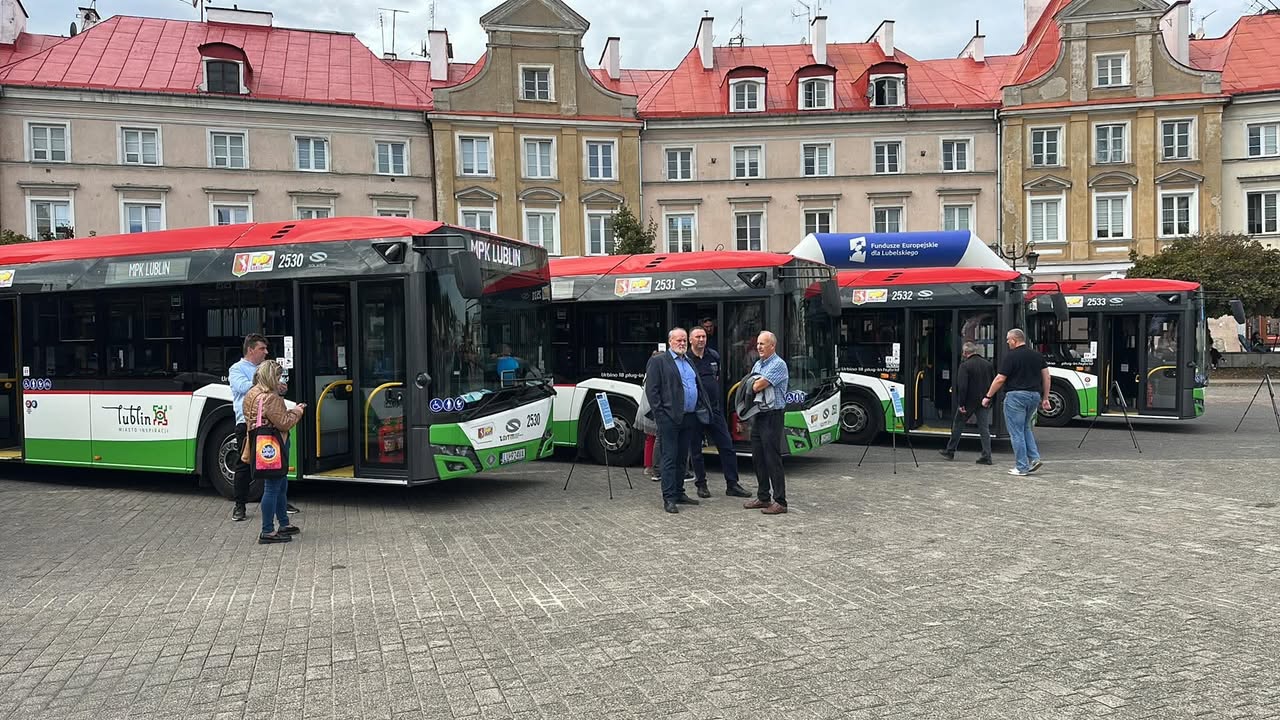 image-1080819301342072