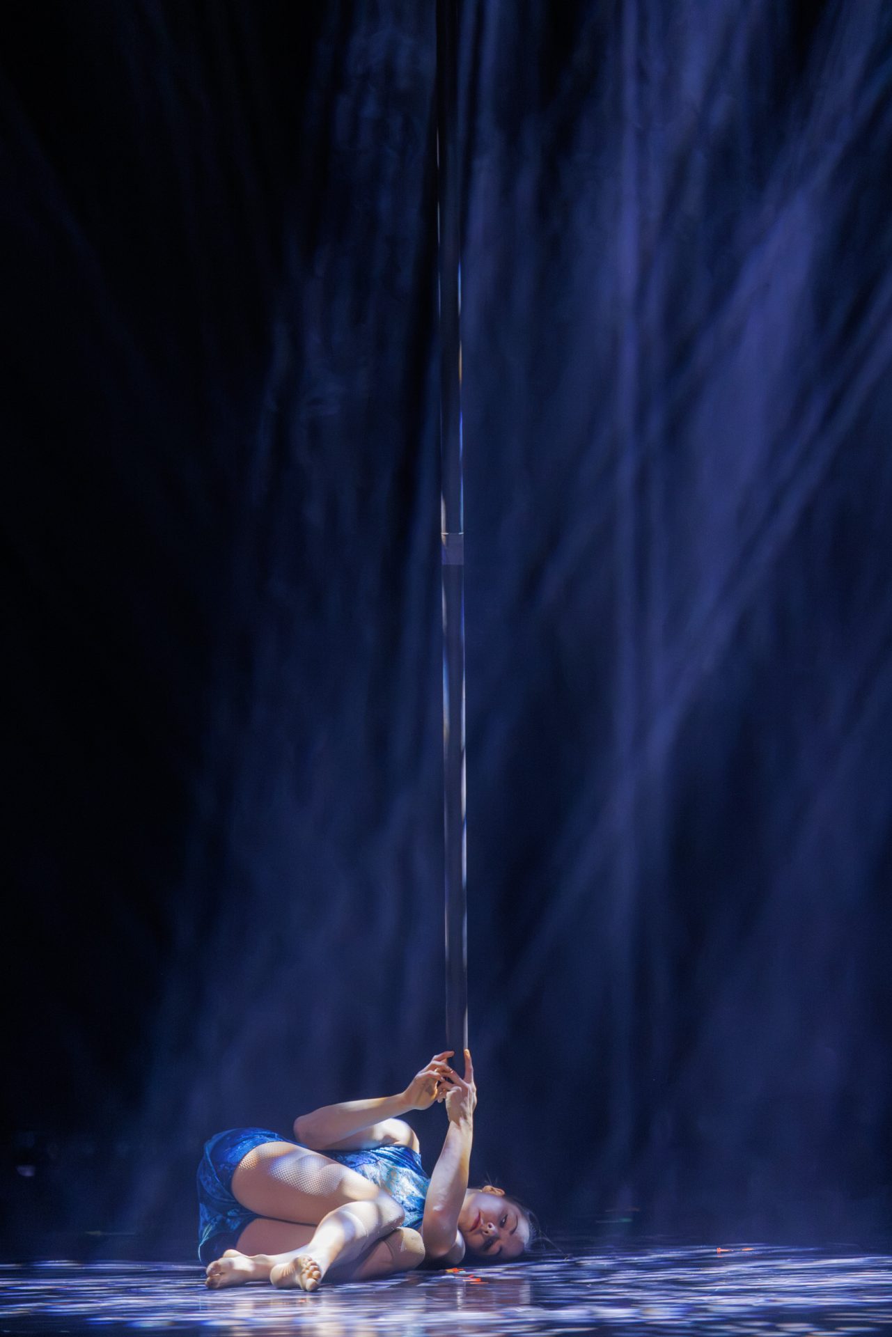 Niki-—-aerial-pole-–-Polska-4