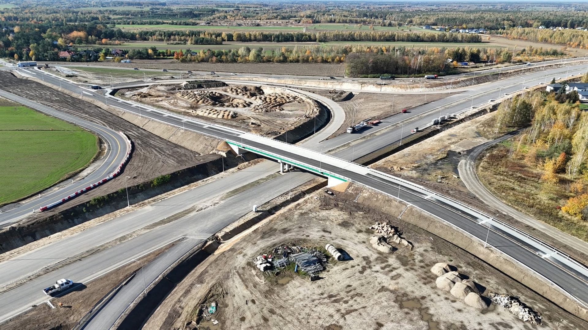 145i35