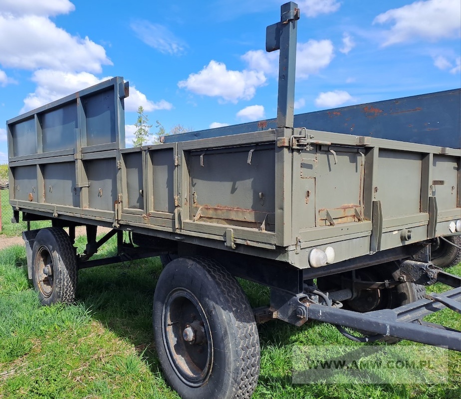 Przyczepa-transportowa-sredniej-ladownosci-D-46-2-osiowa-ladownosc-do-4-t